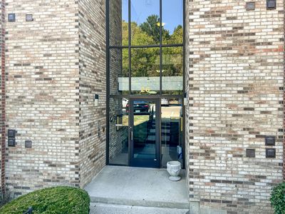 26 Woodland Hills Dr SUITE 4