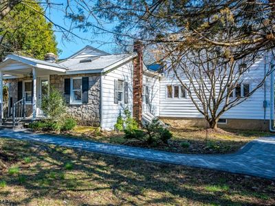 16 Skytop Rd