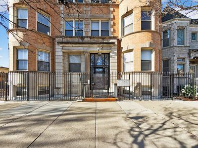 4646 S Prairie Ave #2S