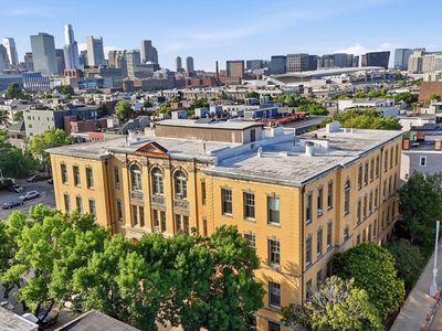 350 W 4th St APT 310