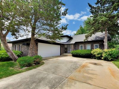 22160 Scott Dr