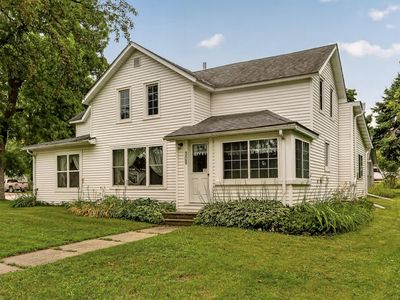 Property at 309 E Main St, Dodge Center, MN