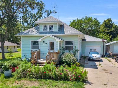 2206 30th Ave