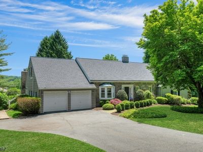 Property at 368 Franklin Rd, Denville, NJ