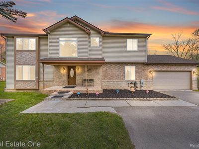 7295 W Maple Rd