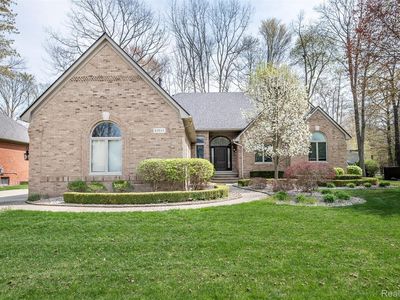 53588 Oak Grv