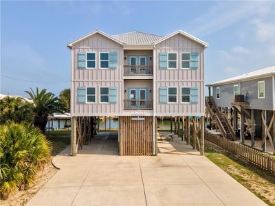 2213 Cadillac Ave