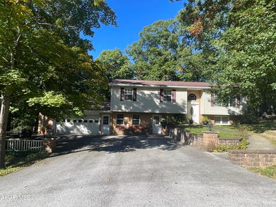 1018 Lasalle Ln