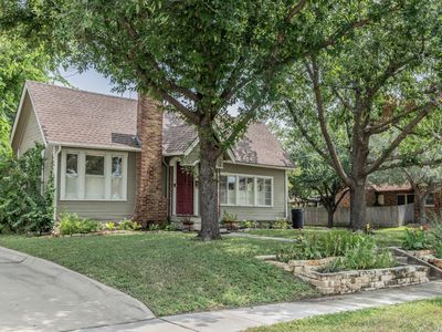 301 FURR DR