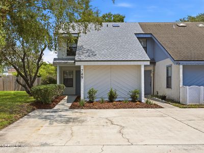 749 CENTURY 21 Drive