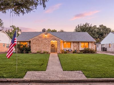 14511 Chadbourne Dr