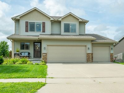 307 Tailfeather Dr NW