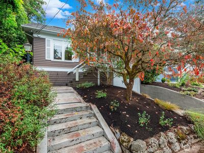 6238 28th Avenue NE