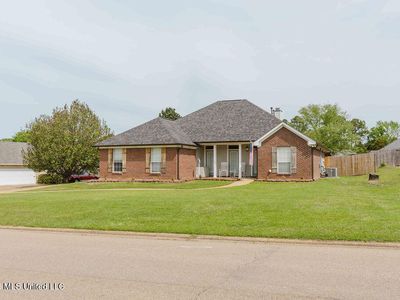 2000 Stonehendge Dr