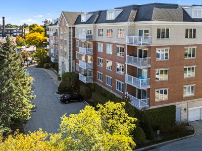 14 S Ashland Ave APT 204