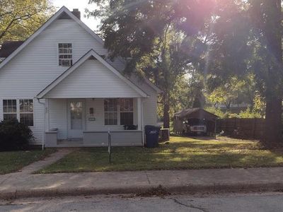 800 N Pershing Ave
