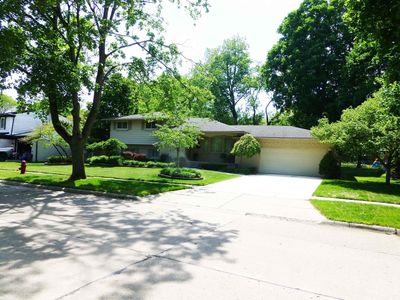 16117 Alpine Dr