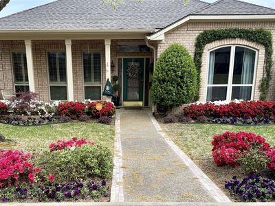 1116 Oak Garden Cir
