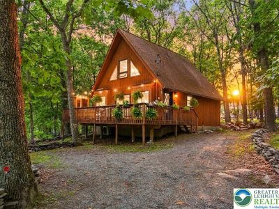 Property at 5218 Woodbridge Dr E, Bushkill, PA