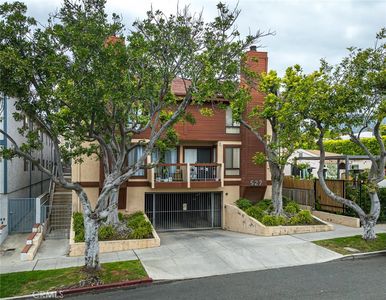 Property at 527 E Elmwood Ave UNIT E, Burbank, CA