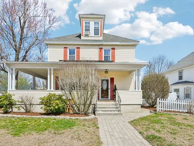128 East St