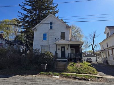 96 Chestnut St