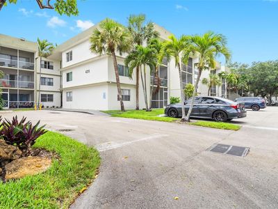 4215 N University Dr APT 305