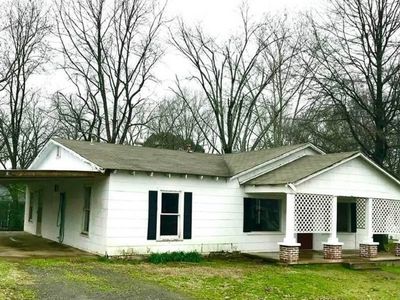 Property at 511 N Hickory St, Searcy, AR