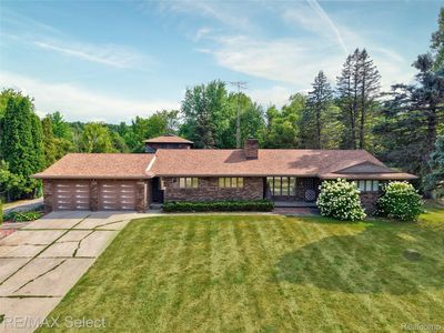 11080 Lapeer Rd