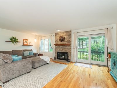 122 Macleish Ct