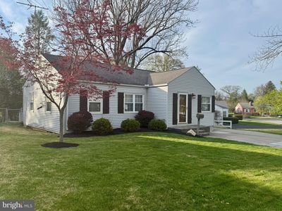 1294 Warwick Rd
