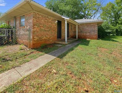 112 Ash Ct NE
