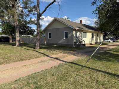 203 E Blanchard Ave