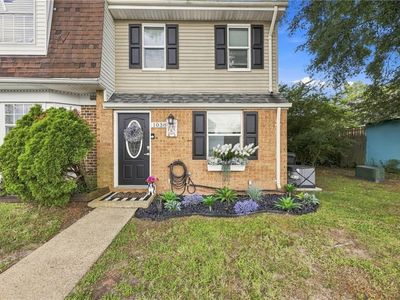 1038 Smoke Tree Ln