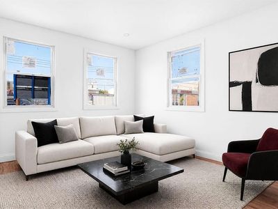 1148 E 211th St #2