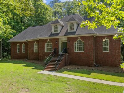 3504 Sharon Ln