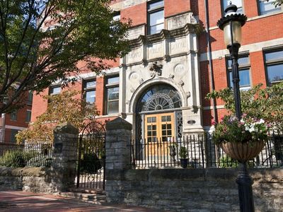 1125 Saint Gregory St Unit 202