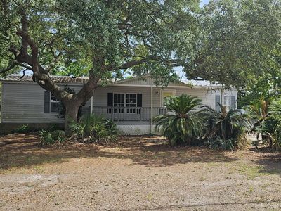 22017 Lakeview Dr