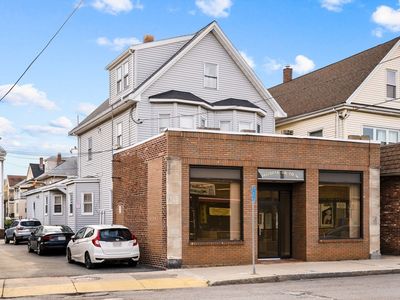 387-389 Main St