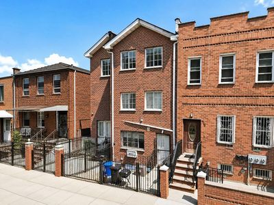 1991 Pacific St