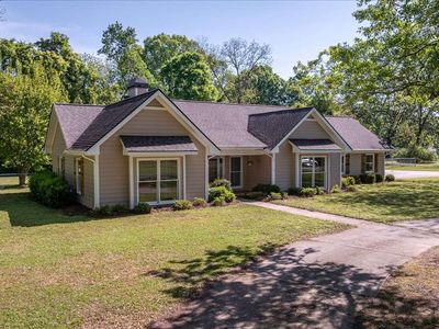 Property at 275 Peachtree St, Winterville, GA