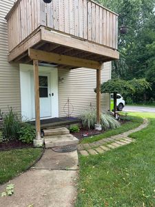 1093 Green Meadows Dr