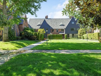 Property at 325 Rivard Blvd, Grosse Pointe, MI