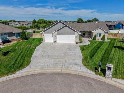 1762 N Blackstone Ct