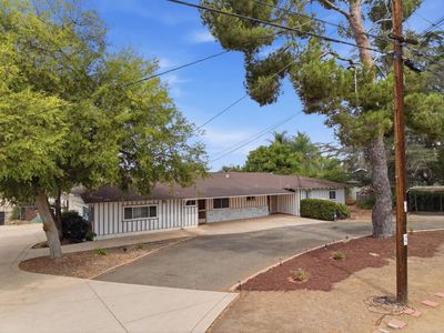 646 El Rancho Dr