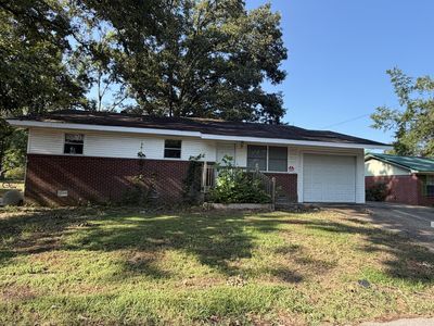 109 Oak Dr