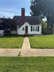 2240 Lynch Ave