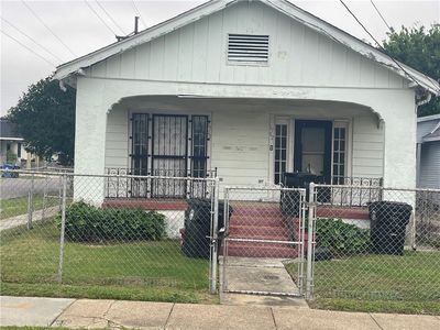 1700 Piety St