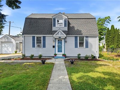 512 Woonasquatucket Ave