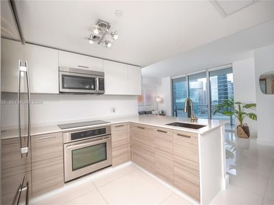 1300 Brickell Bay Dr APT 1601